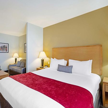 Best Western Plus Guymon Hotel And Suites Exterior photo