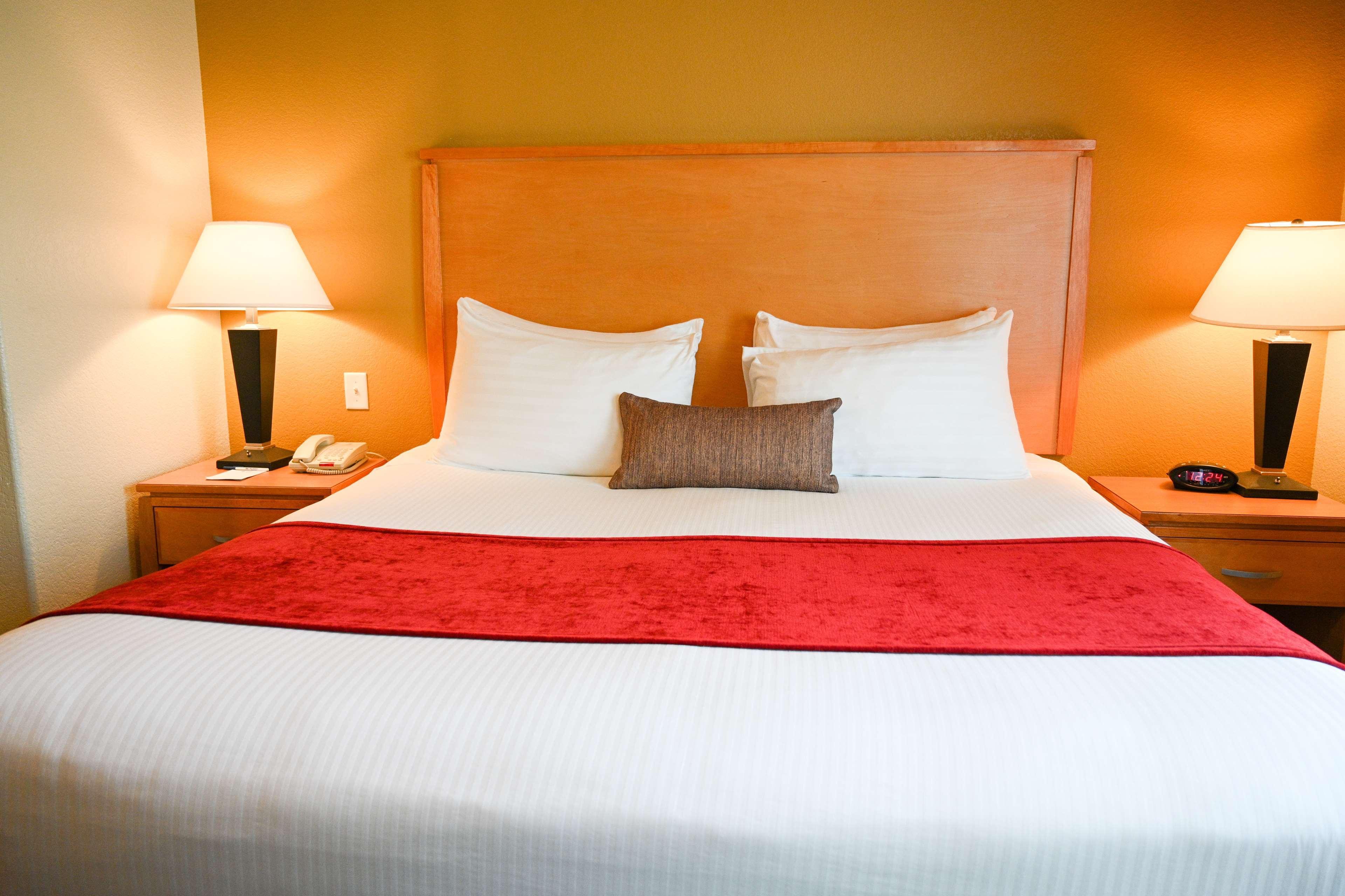 Best Western Plus Guymon Hotel And Suites Exterior photo