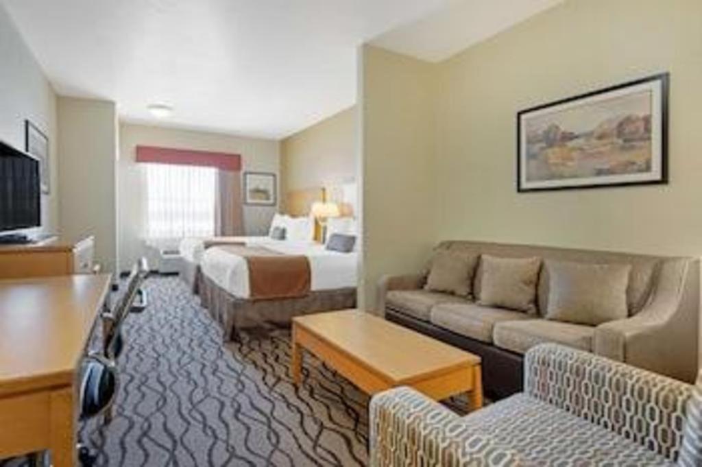 Best Western Plus Guymon Hotel And Suites Exterior photo