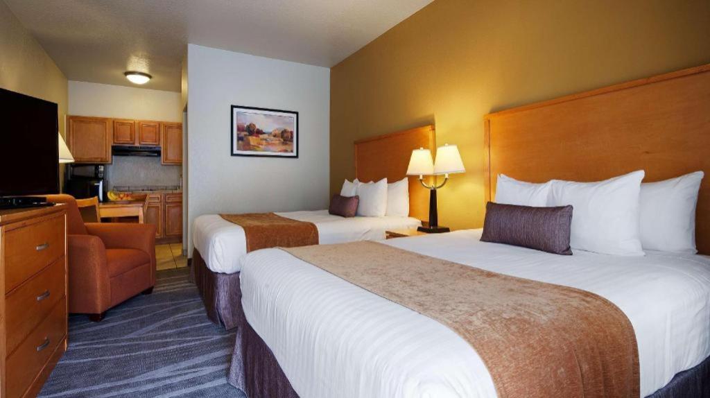 Best Western Plus Guymon Hotel And Suites Exterior photo