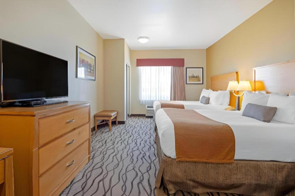 Best Western Plus Guymon Hotel And Suites Exterior photo