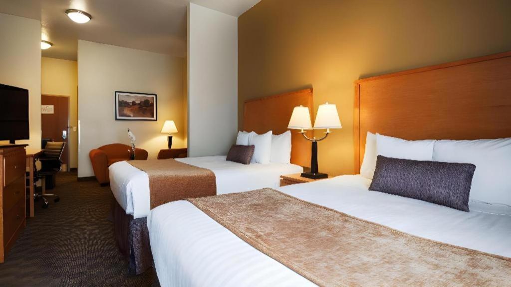Best Western Plus Guymon Hotel And Suites Exterior photo