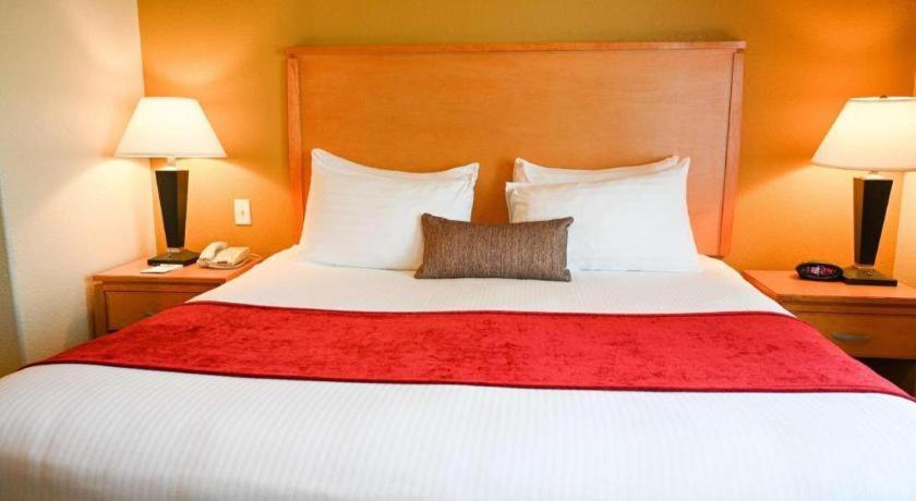 Best Western Plus Guymon Hotel And Suites Exterior photo